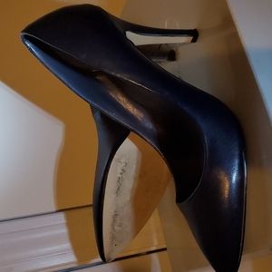 Navy pump 9.5 M